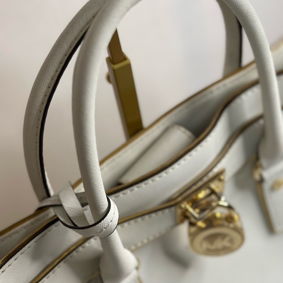 Michael Kors Hamilton Large White Saffiano Leather Tote - Picture 7 of 16